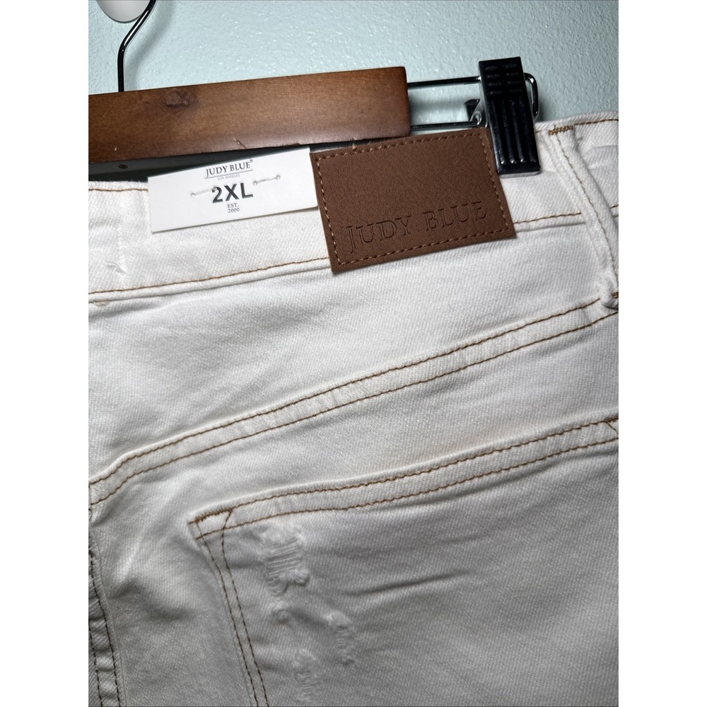 Judy Blue white cream Denim Tummy control Shorts Distressed Womens Size 2XL NWT - Picture 5 of 9